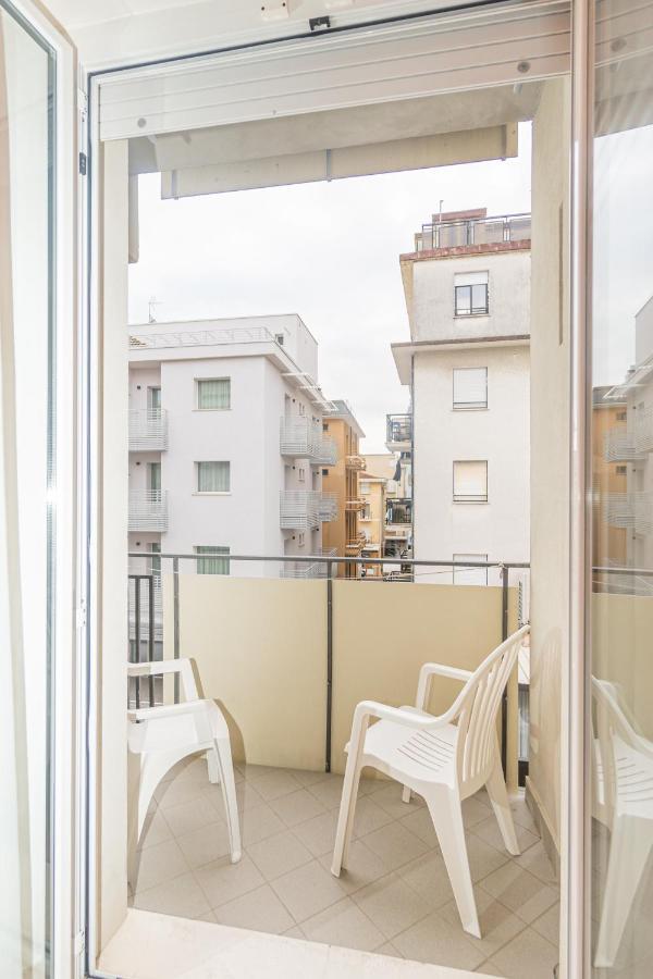 Hotel Arlino Rimini Luaran gambar