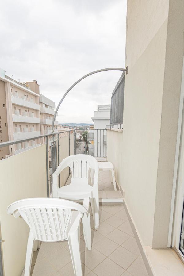 Hotel Arlino Rimini Luaran gambar