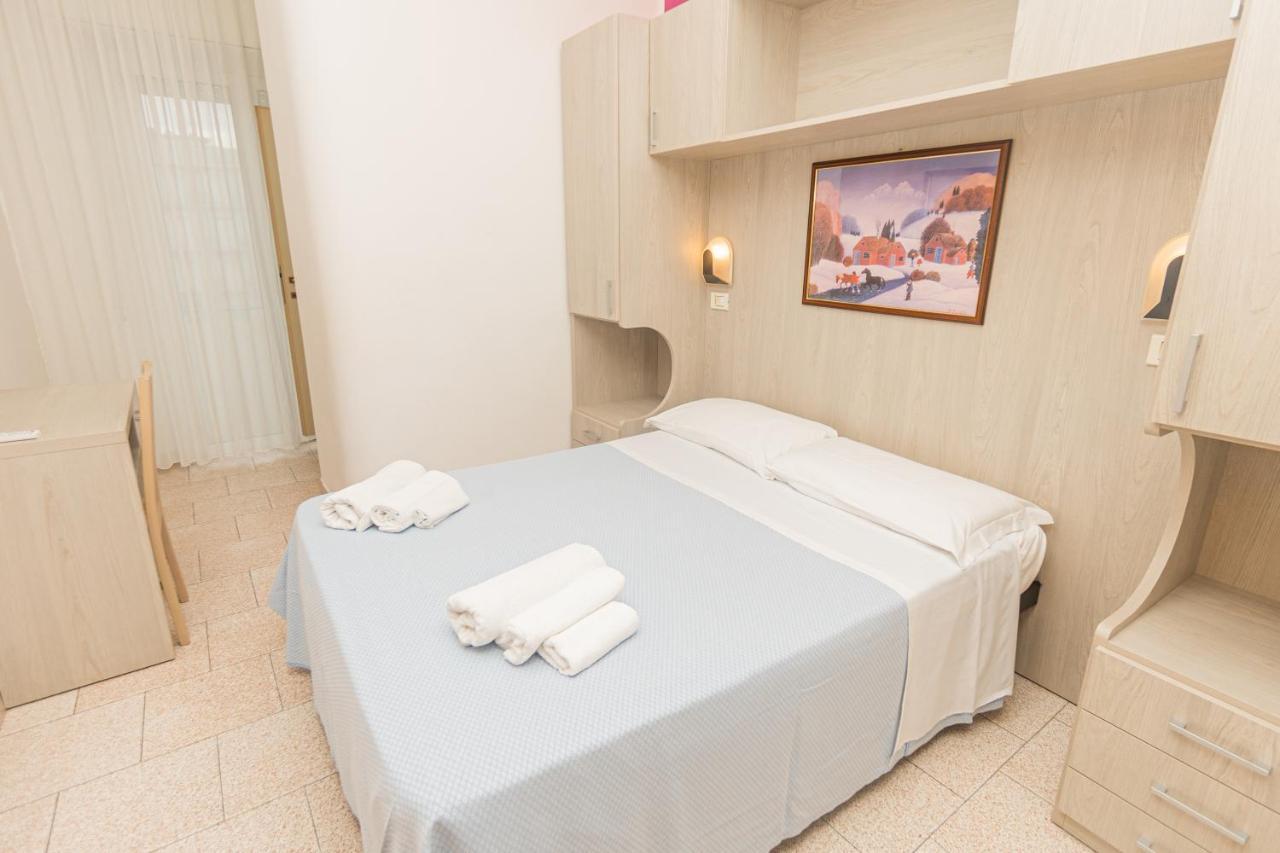 Hotel Arlino Rimini Luaran gambar
