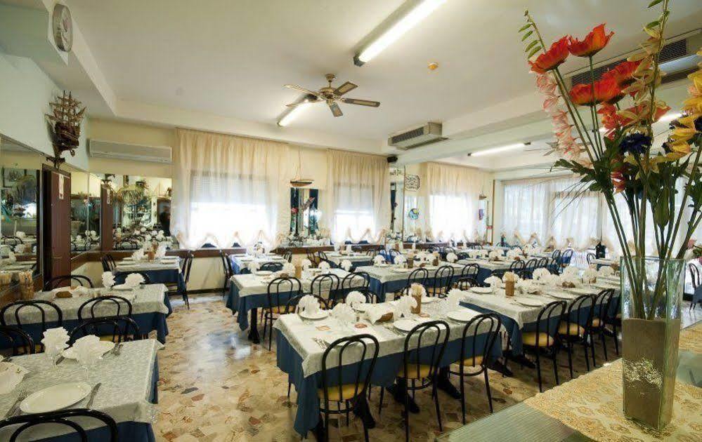 Hotel Arlino Rimini Luaran gambar