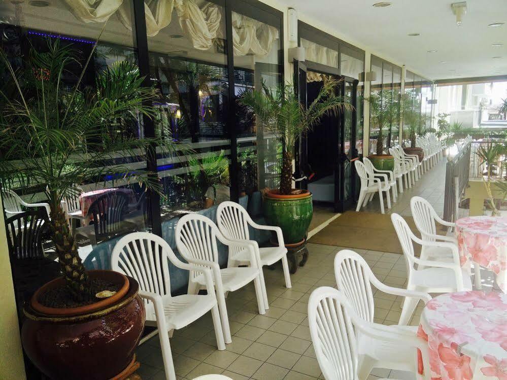 Hotel Arlino Rimini Luaran gambar